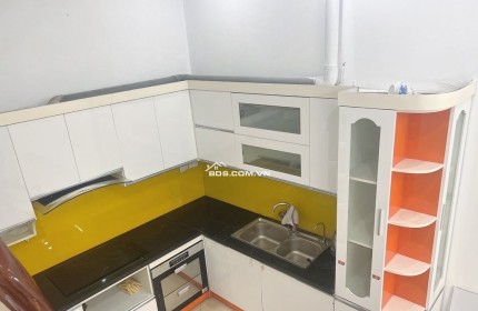 Bán nhà 4 tầng ở ngay phố Lụa Hà Đông 41m2, giá 5,95 tỷ.